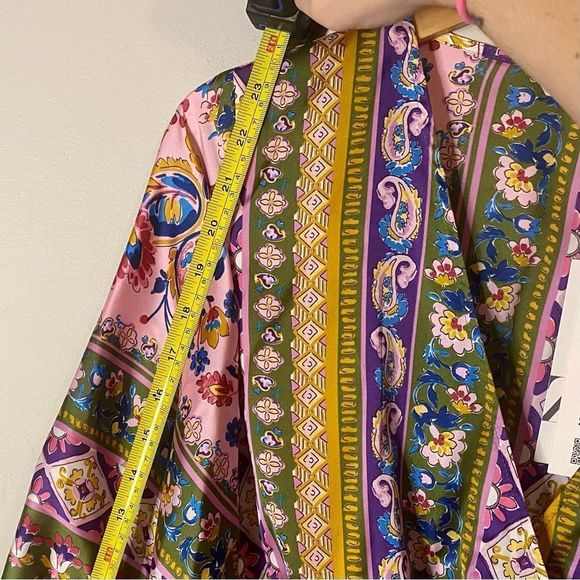 NWT Zara Patterned Silky Faux Wrap Long Sleeve Blouse New Size Medium - Picture 13 of 16